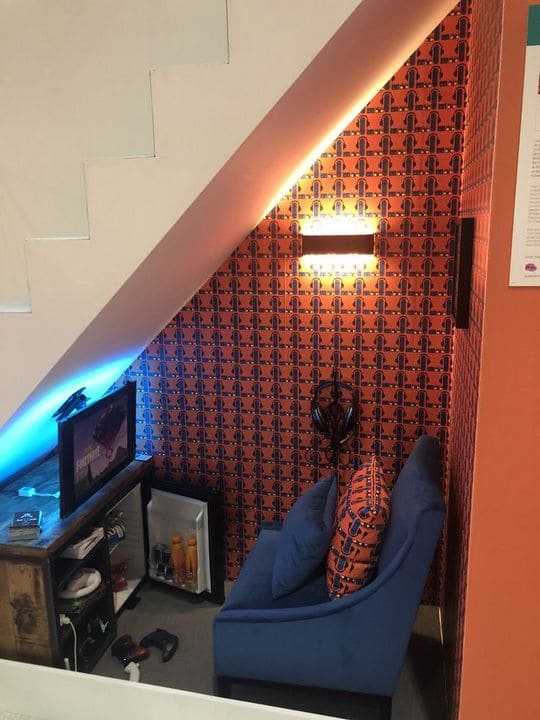 trang tri khong gian duoi gam cau thang (7)